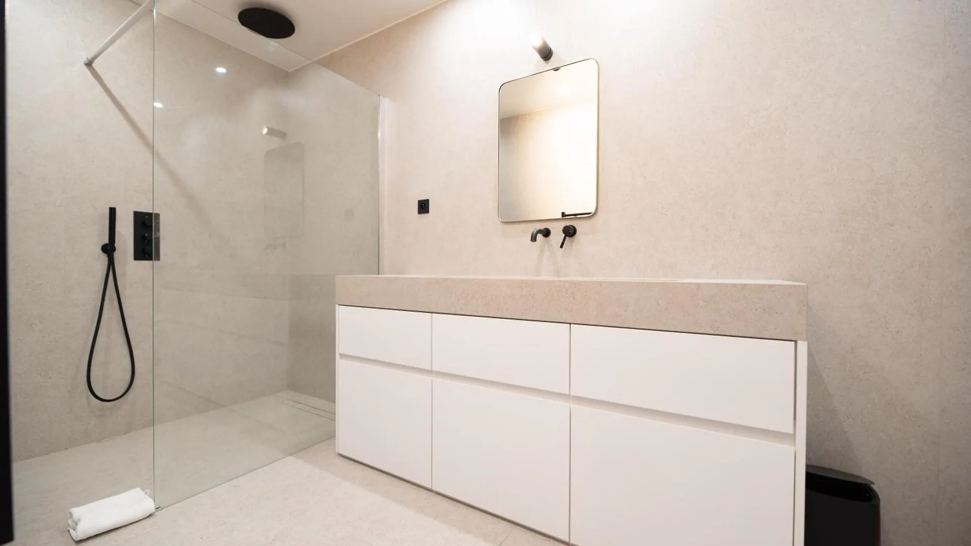 Bastille - Cremieux Residence Paris Apartment