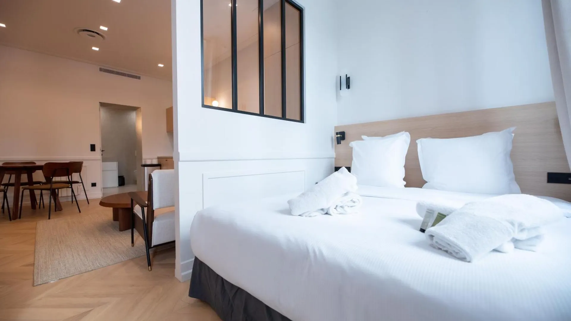Bastille - Cremieux Residence Paris Apartment
